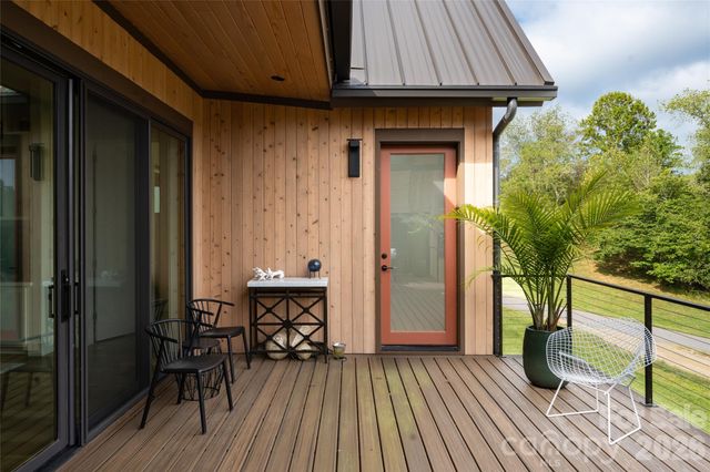 6 River Run, Asheville, NC 28804