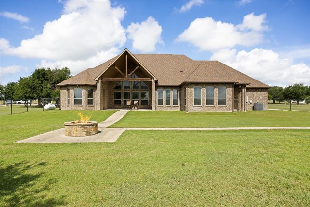 104 Rattling Antler Court, Azle, TX 76020
