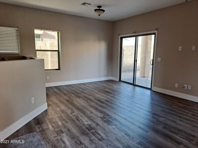 9533 N 82nd Avenue, Peoria, AZ 85345