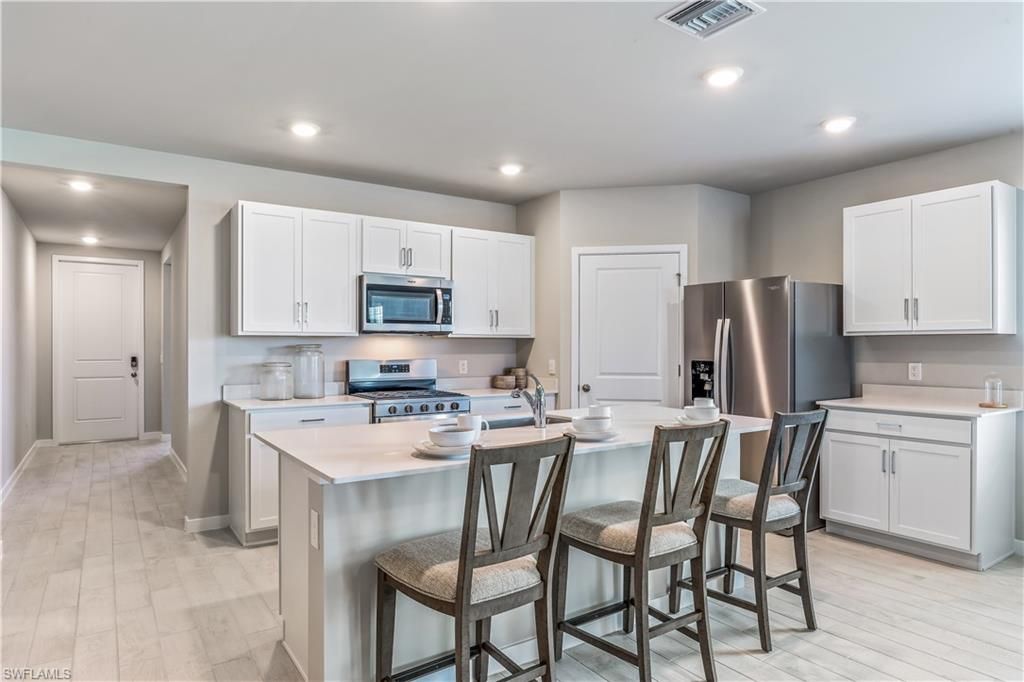 17755 SHADE TREE LOOP, PUNTA GORDA, FL 33982 — photo 5