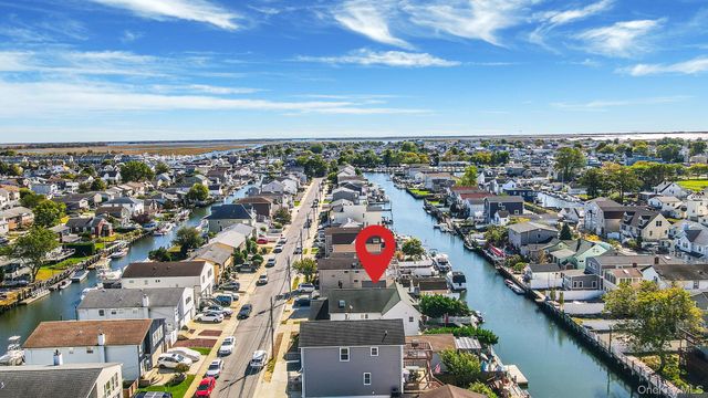 252 Arthur Street, Freeport, NY 11520