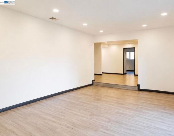 828 Coral Dr, Rodeo, CA 94572