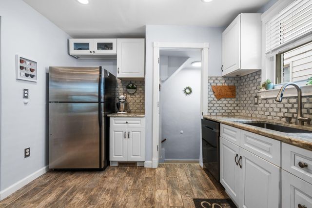 4594 Palmer Street, Dearborn City, MI 48126