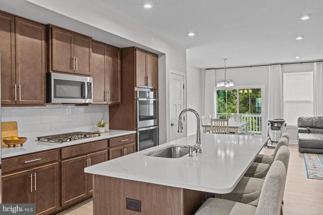74 ROSEMARY WAY, Mount Laurel, NJ 08054