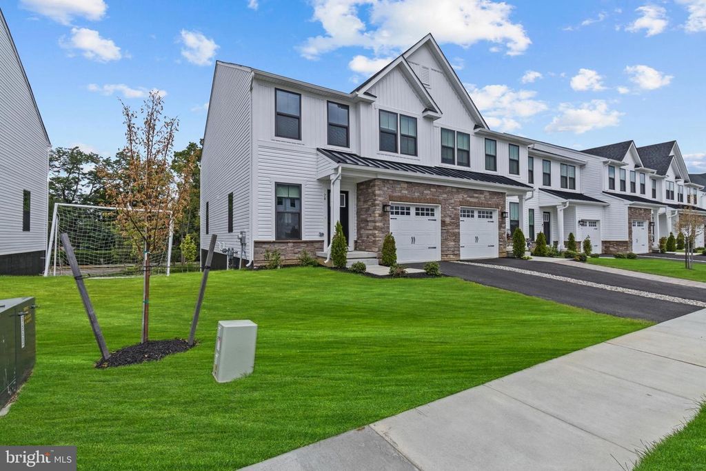 74 ROSEMARY WAY, Mount Laurel, NJ 08054