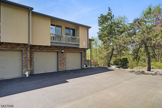 45 Colton Cir, West Orange Twp., NJ 07052