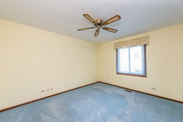 17505 W Woodland Drive, Grayslake, IL 60030