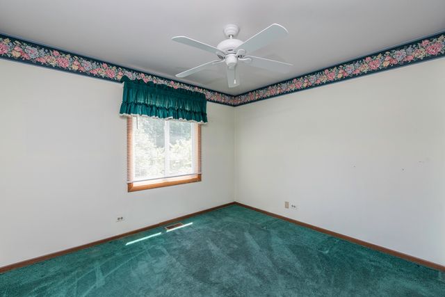 17505 W Woodland Drive, Grayslake, IL 60030