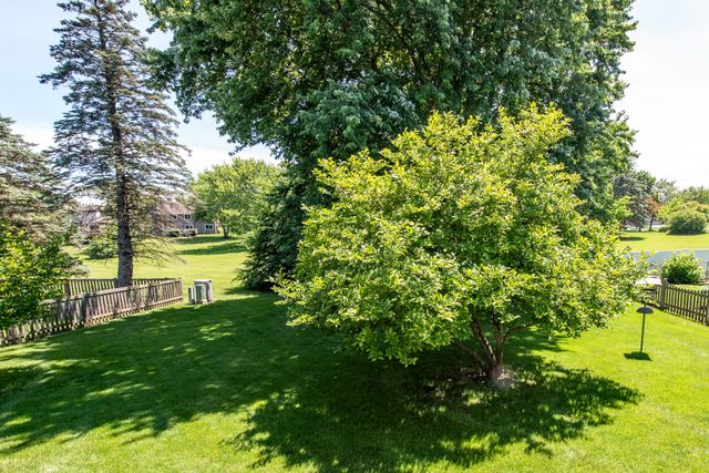 17505 W Woodland Drive, Grayslake, IL 60030