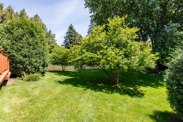 17505 W Woodland Drive, Grayslake, IL 60030