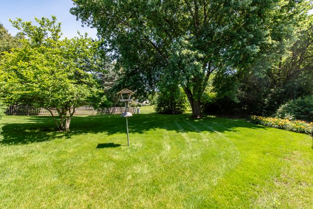 17505 W Woodland Drive, Grayslake, IL 60030