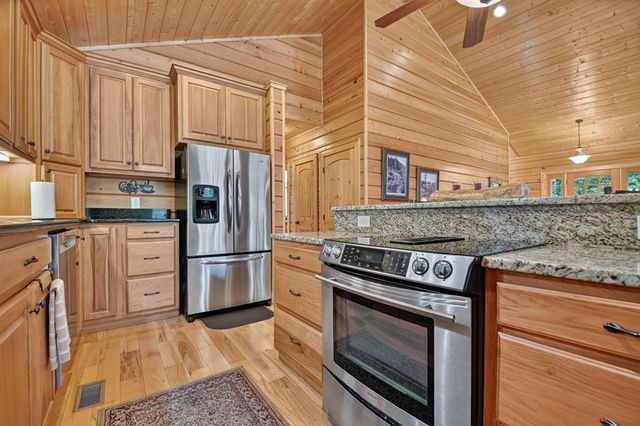 536 Delta Way, Blue Ridge, GA 30513