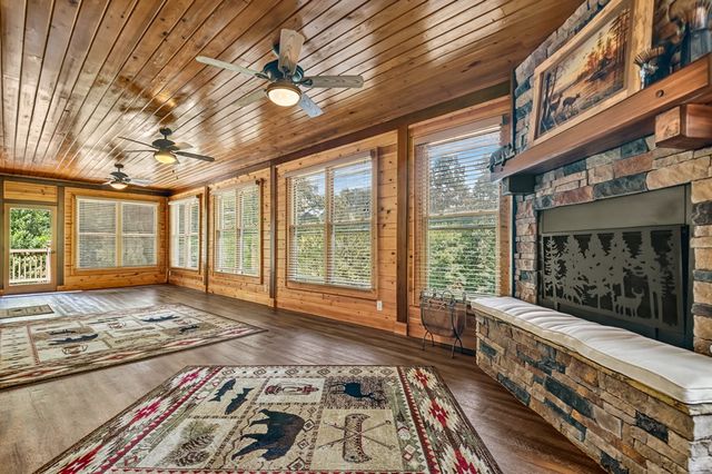 536 Delta Way, Blue Ridge, GA 30513