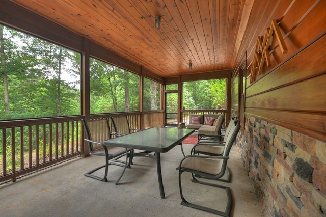 536 Delta Way, Blue Ridge, GA 30513