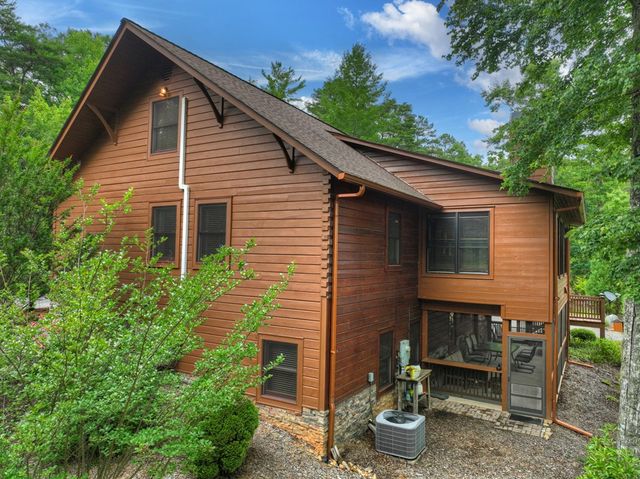 536 Delta Way, Blue Ridge, GA 30513