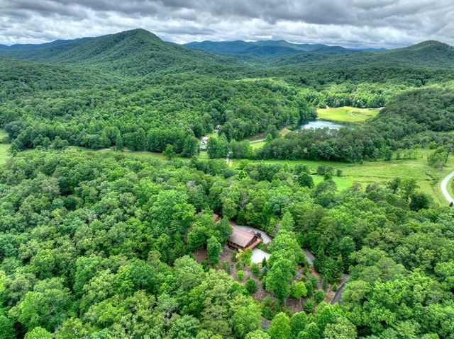 536 Delta Way, Blue Ridge, GA 30513