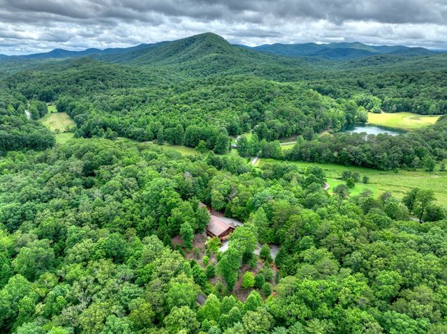 536 Delta Way, Blue Ridge, GA 30513