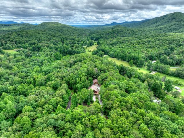 536 Delta Way, Blue Ridge, GA 30513