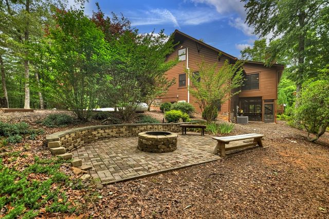 536 Delta Way, Blue Ridge, GA 30513