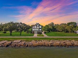 3418 Miramar Drive, Shoreacres, TX 77571