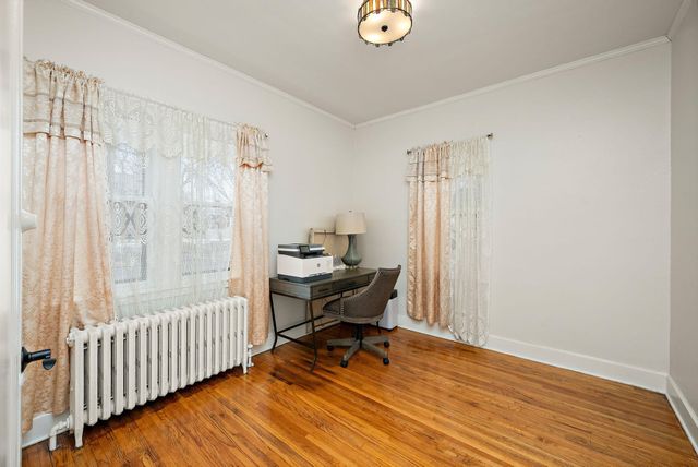 1110 Thomas Avenue N, Minneapolis, MN 55411