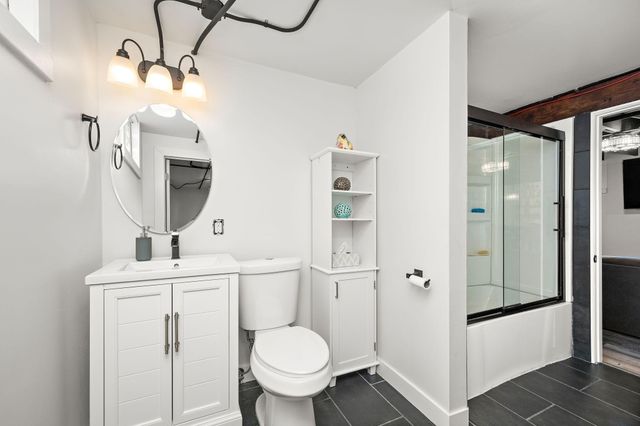 1110 Thomas Avenue N, Minneapolis, MN 55411