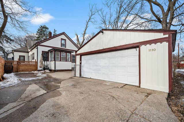 1110 Thomas Avenue N, Minneapolis, MN 55411