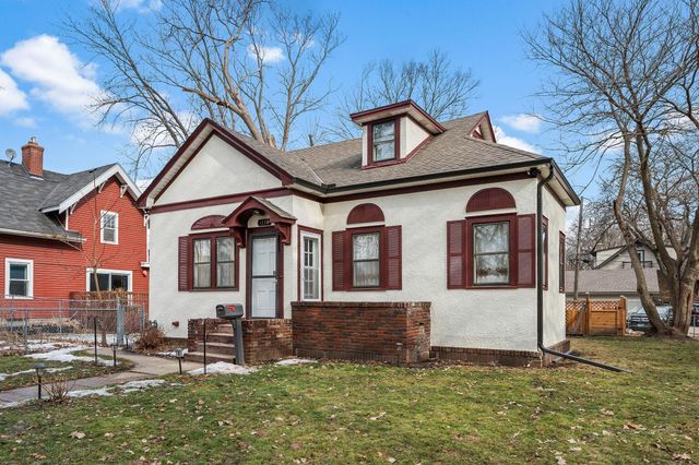 1110 Thomas Avenue N, Minneapolis, MN 55411