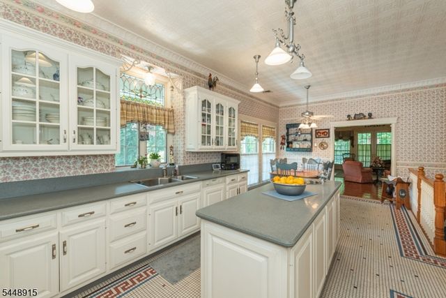 403 Stonetown Rd, Ringwood Boro, NJ 07456