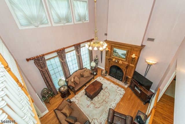 403 Stonetown Rd, Ringwood Boro, NJ 07456