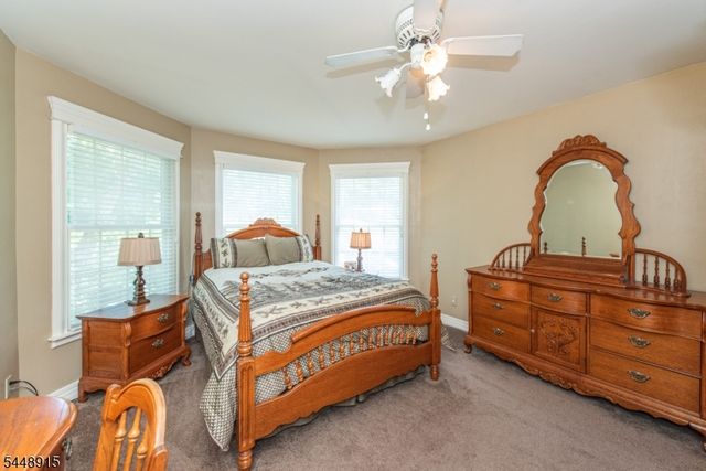 403 Stonetown Rd, Ringwood Boro, NJ 07456