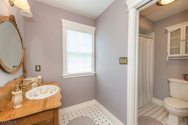 403 Stonetown Rd, Ringwood Boro, NJ 07456