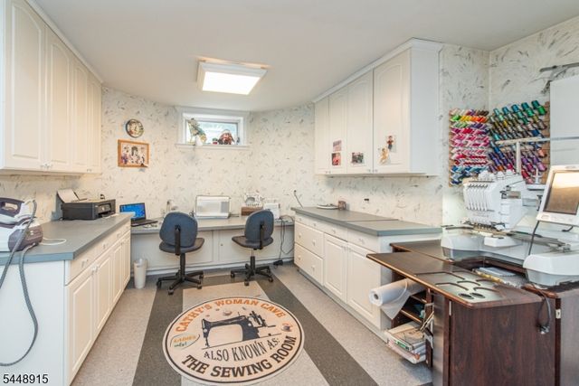 403 Stonetown Rd, Ringwood Boro, NJ 07456