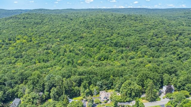 403 Stonetown Rd, Ringwood Boro, NJ 07456