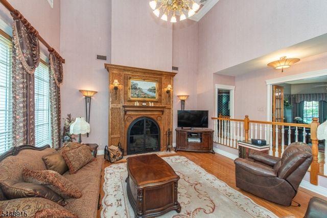 403 Stonetown Rd, Ringwood Boro, NJ 07456