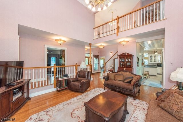 403 Stonetown Rd, Ringwood Boro, NJ 07456