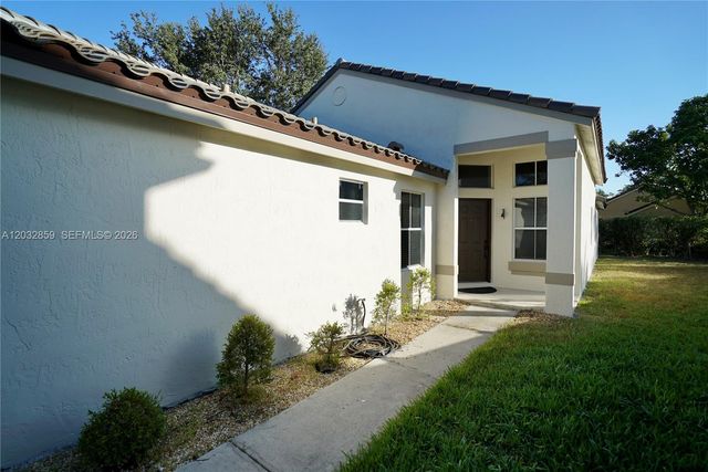 658 Stanton Dr, Weston, FL 33326