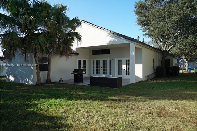 658 Stanton Dr, Weston, FL 33326