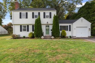 21 Barksdale Road, West Hartford, CT 06117