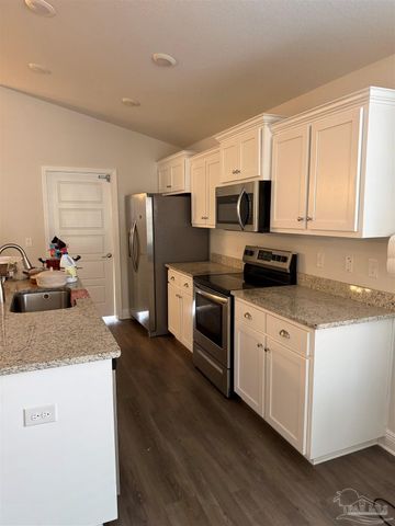 3322 Bliss Ln, Cantonment, FL 32533