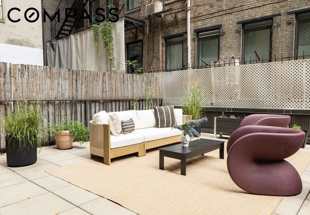 35 E 10th St Apt 2D, New York City, NY 10003
