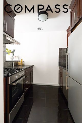 35 E 10th St Apt 2D, New York City, NY 10003