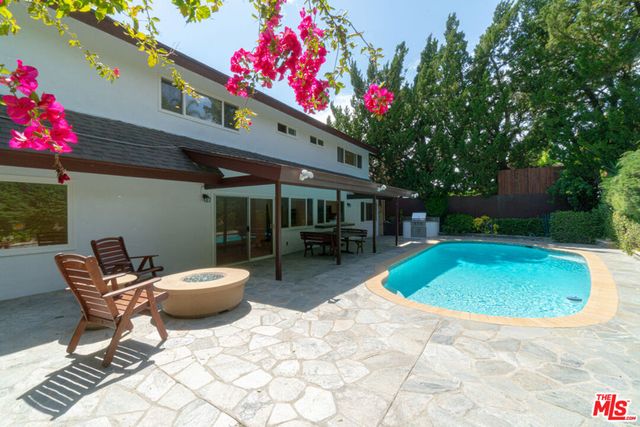 4220 Towhee Drive, Calabasas, CA 91302