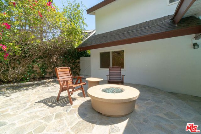 4220 Towhee Drive, Calabasas, CA 91302