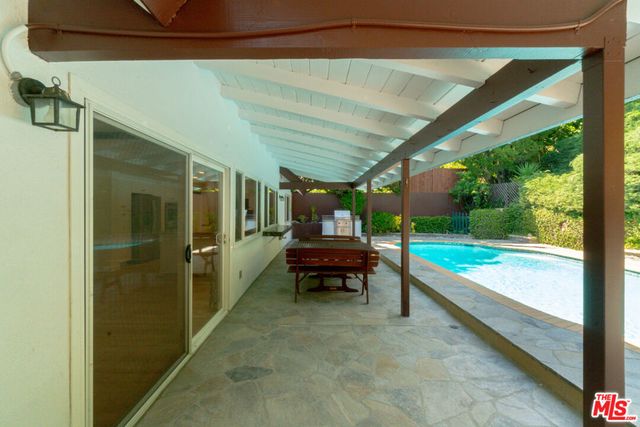 4220 Towhee Drive, Calabasas, CA 91302