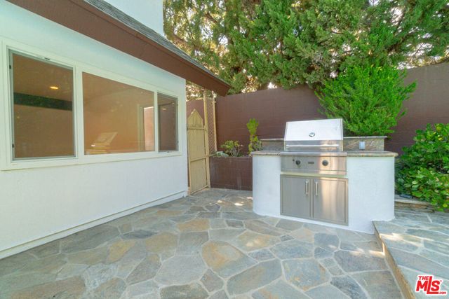 4220 Towhee Drive, Calabasas, CA 91302