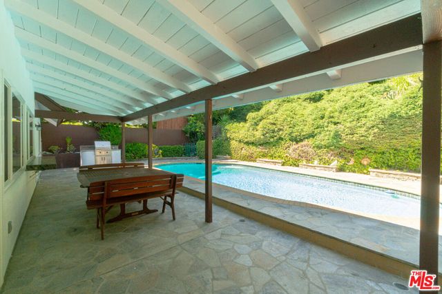 4220 Towhee Drive, Calabasas, CA 91302