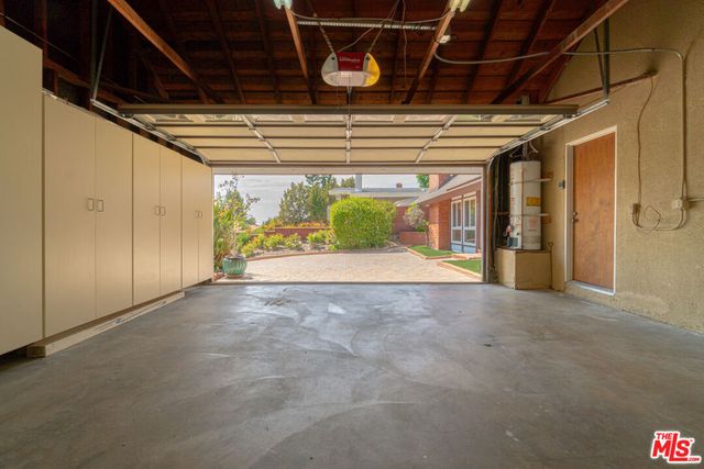 4220 Towhee Drive, Calabasas, CA 91302