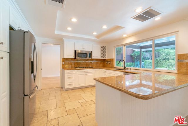 4220 Towhee Drive, Calabasas, CA 91302