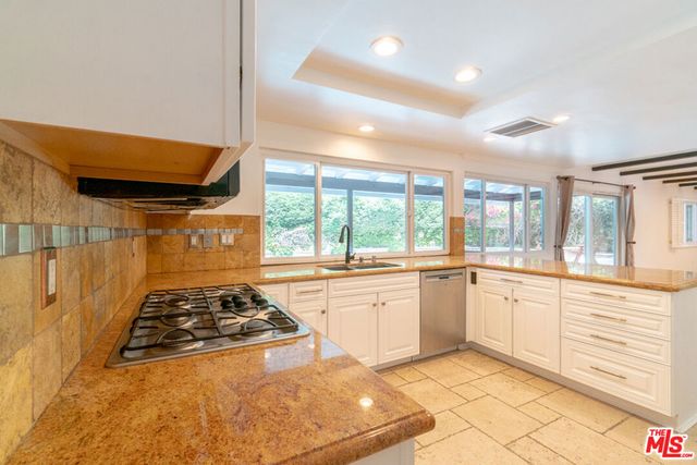 4220 Towhee Drive, Calabasas, CA 91302